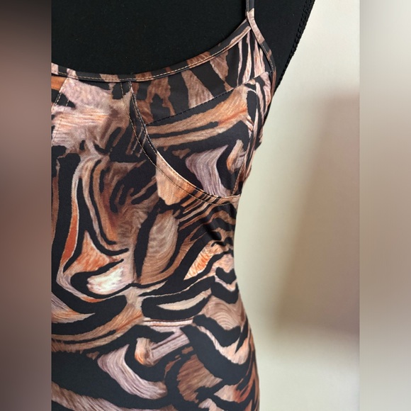 Women’s bodycon marble print dress. Size extra small - Picture 7 of 7